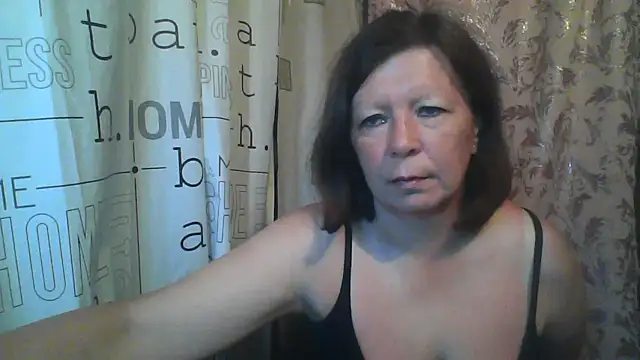 Schastlivaya43 live cam on StripChat
