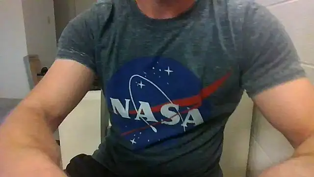 HotStraightDude webcam