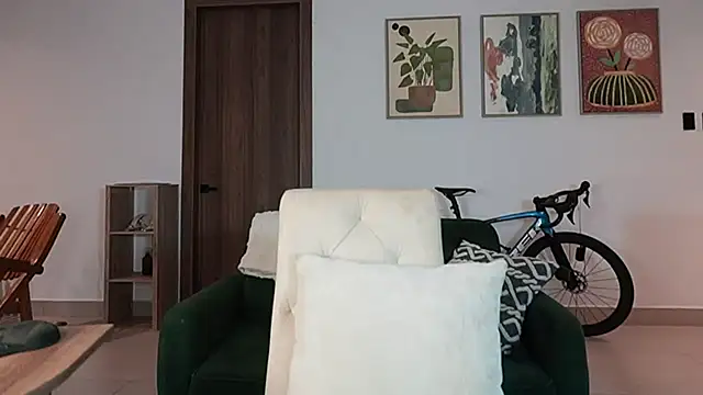 HOTBLACKANDWHITE2 webcam