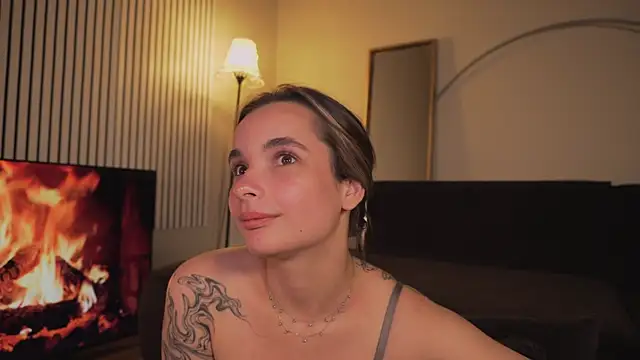Bella_Alita live cam on StripChat