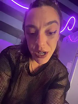 SalyTredelMonte live cam on StripChat