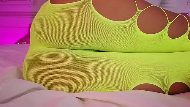 Carohorny4u webcam