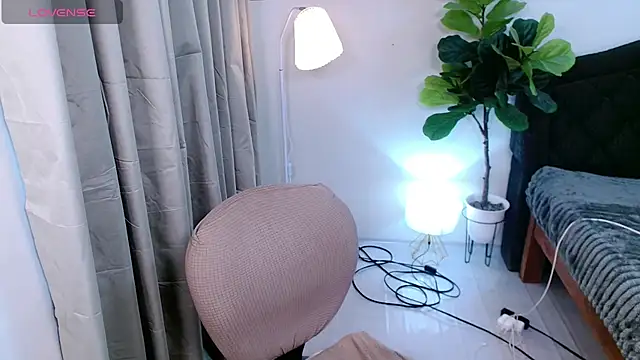 PinooyMilker webcam