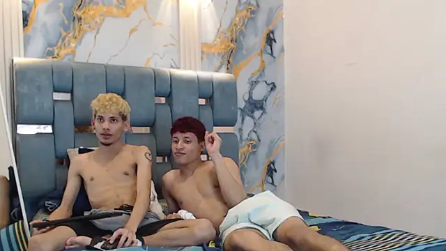 YOUNG_BOYS_HELL webcam