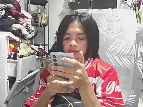YunaBigCock webcam