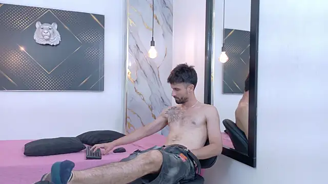 KingOfTemptation webcam