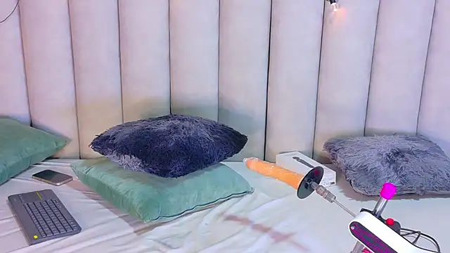 Meganlove__ webcam