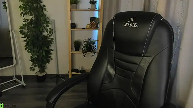 Emilly_Hiil webcam