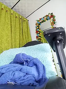 Elektra_bigcock live cam on StripChat