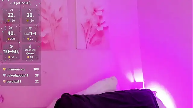 Amberblade live cam on StripChat