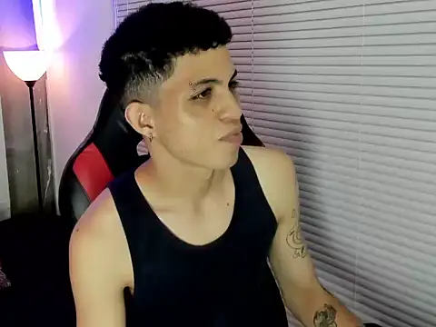 cameron_lux77 webcam