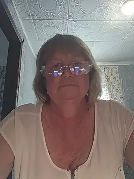 MilashkaCutie50 webcam