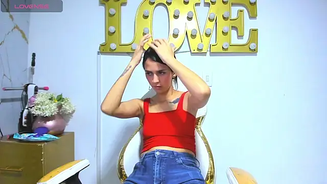 valerie__skinny - Valerie__skinny's free webcam - UK Sex Cams