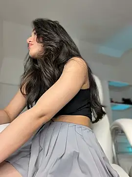 julieta_jhonss live cam on StripChat