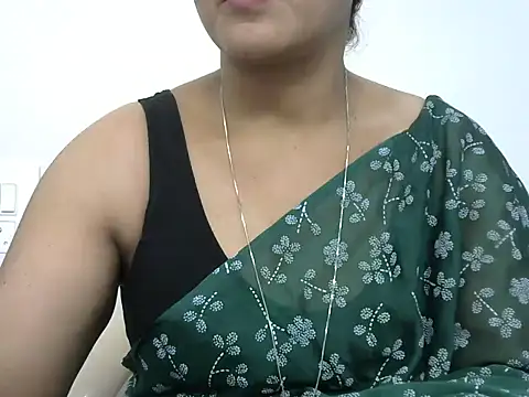 reshmika_reddy live cam on StripChat