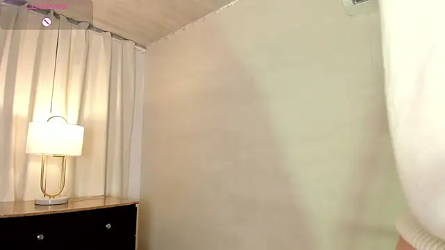 LucyLovelyy live cam on StripChat
