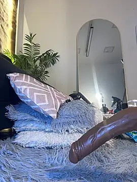 Isa__Blanc webcam