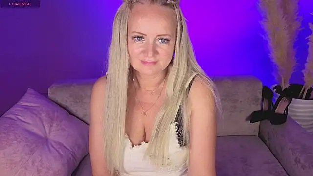 Ingrid_Eriksen live cam on StripChat