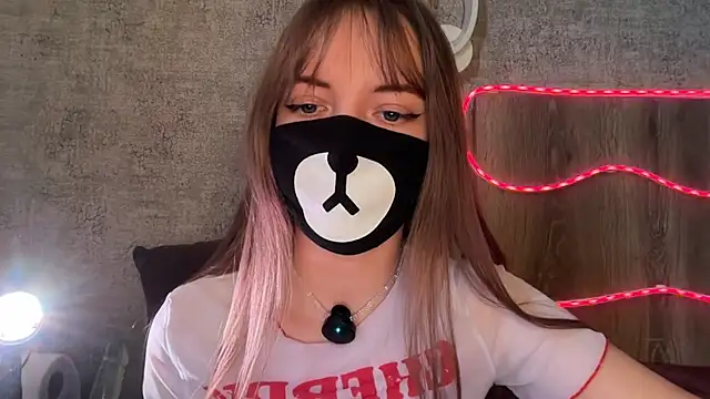 Your_Little_Bear webcam