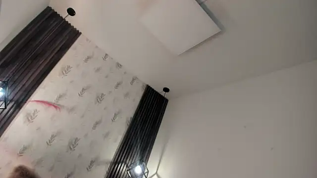 NahomyCarther webcam