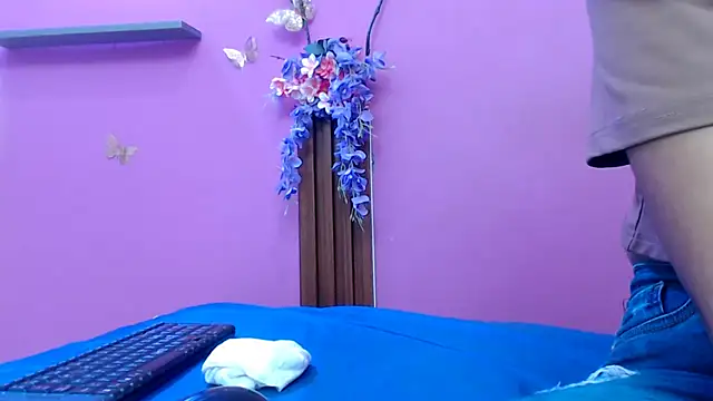 skinnybarbie022 webcam