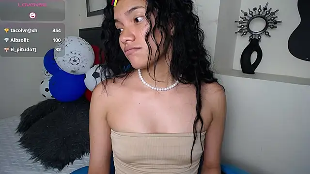 Julieta_Parker webcam