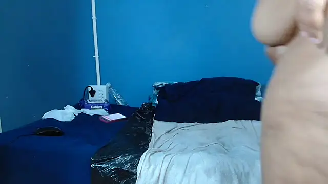 Sweet-Bella17 webcam