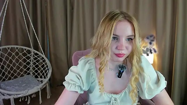 Linda__Bloom webcam