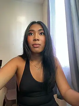 hugecock_tamira webcam