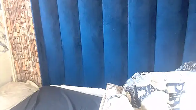 Sexyymia22 webcam
