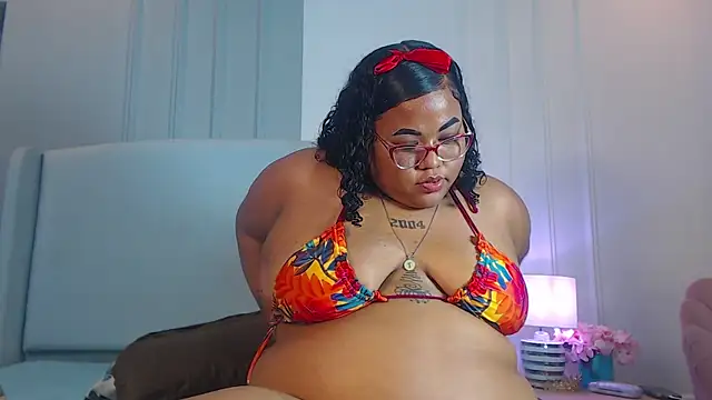 AlishaMonroe_ webcam
