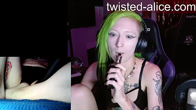 Twisted_Alice webcam
