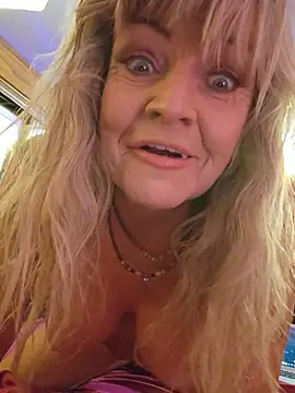 annika_lately webcam