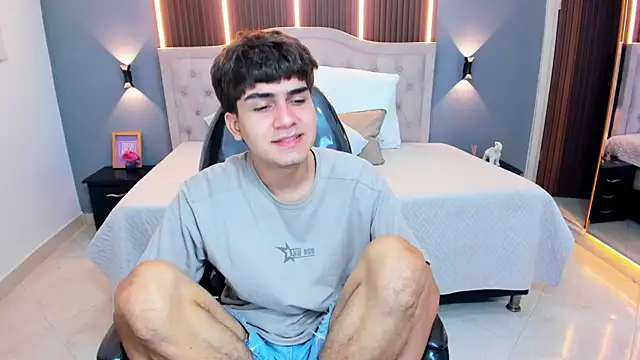 Tommy18__ webcam