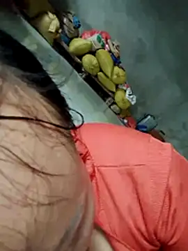 Moon_squirtt webcam