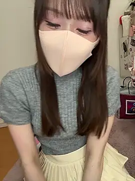 momo_mm (F young) - スカートポイ♡  四つん這いなっちゃう🍑♡♡