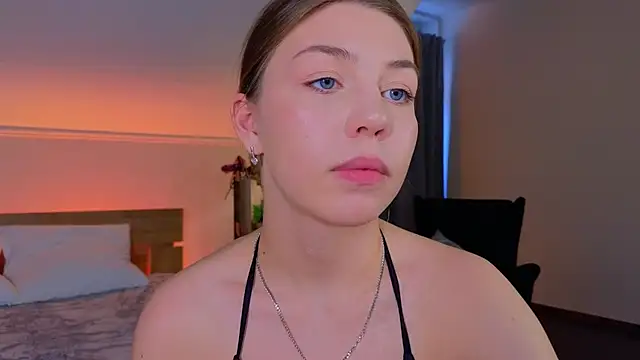 Aurora_Paradise live cam on StripChat