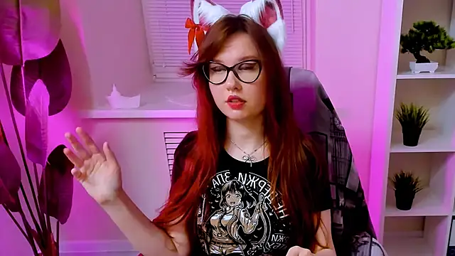 CarolGiggly webcam