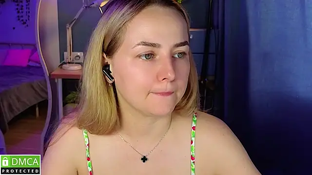 Mira_Mermayd webcam
