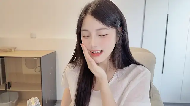 holo_love webcam