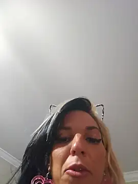 lil_jiggly webcam