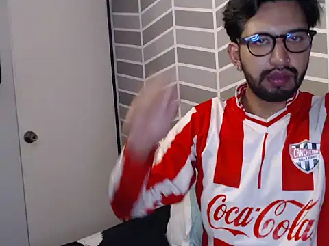 thomass1018 webcam