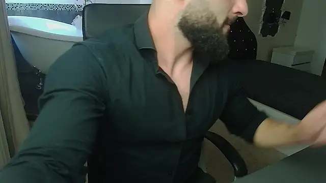 micahlane (M young) - I'm prepairing for bodybuilding contest