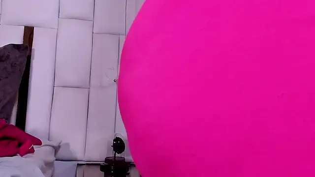 lia_mariana webcam