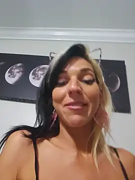 lil_jiggly webcam