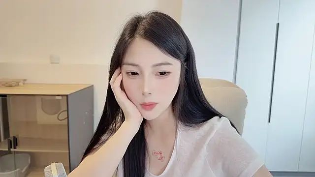 holo_love live cam on StripChat