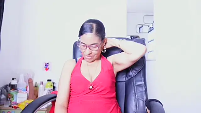 Aries_Mature live cam on StripChat