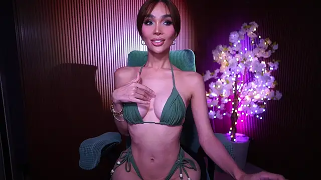 Watch xxforyoureyesonlyxx live on EroticFlix - High definition streams