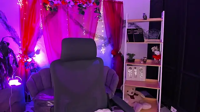 tifanywhite_ - TifanyWhite_'s free webcam - UK Sex Cams