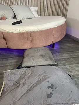 Saracooper__ webcam